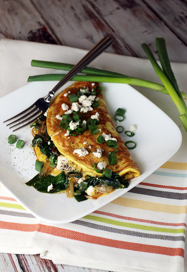 Spinach, Onion, and Goat Cheese Omelette | Shared via www.ruled.me