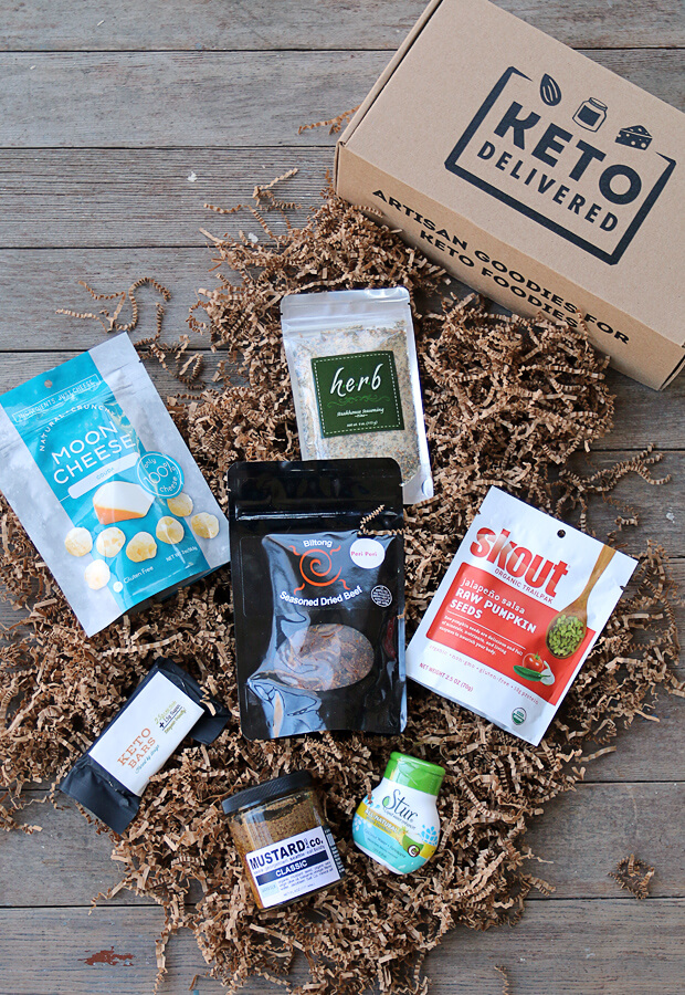 An overview of the Keto Delivered November Box: Artisan goodies for keto foodies! A ketogenic farmers market experience delivered right to your doorstep. Shared via //www.ruled.me/