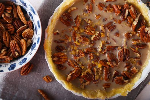 Luscious Caramel Pecan Pie - Ruled Me