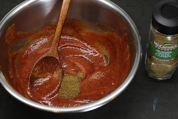 mixing ingredients for low carb barbecue sauce