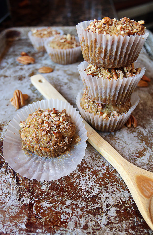 Maple Pecan Keto Muffins | Shared via www.ruled.me