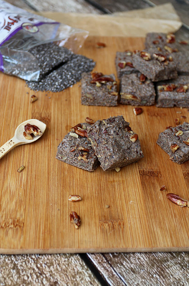 Pecan Butter Chia Seed Blondies | Shared via www.ruled.me