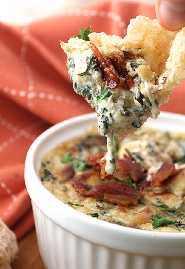So good, not even your guests will know this party dip is low-carb! Shared via www.ruled.me/