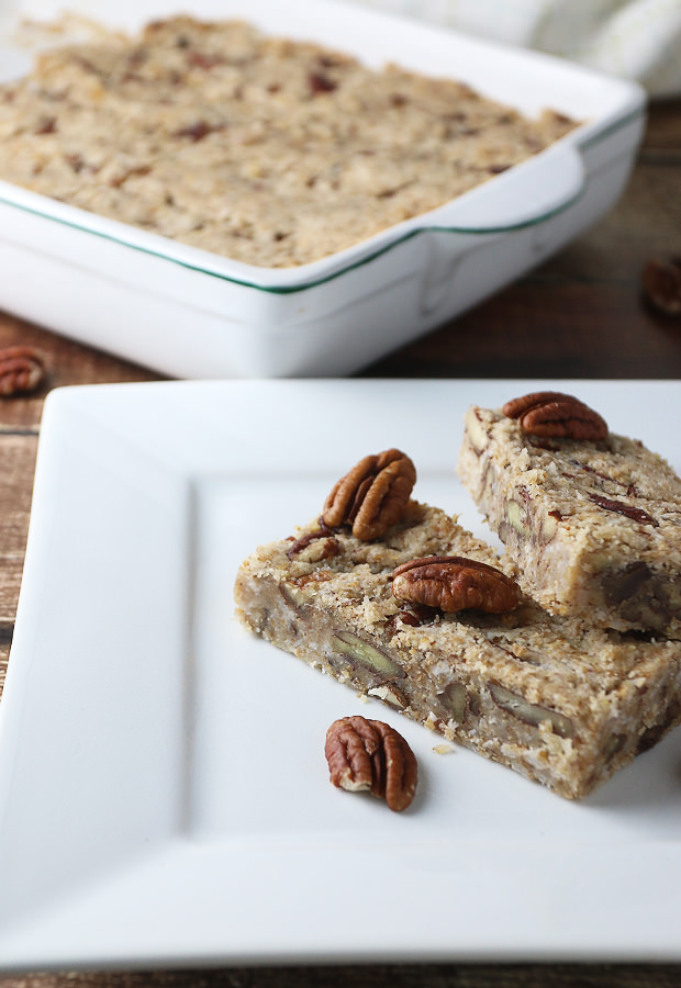 Maple Pecan Fat Bomb Bars - The Perfect #LowCarb Breakfast On-The-Go! Shared via www.ruled.me/