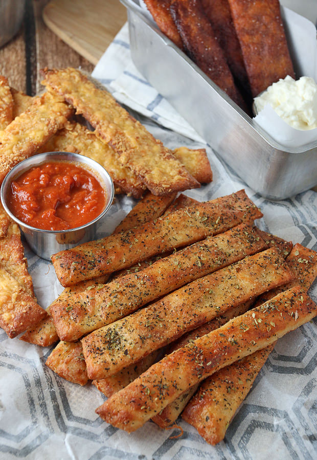 Crunchy has never been so easy with these #Keto Breadsticks! Shared via www.ruled.me/