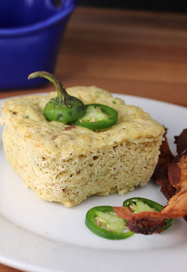 Jalapeno Popper Mug Cake. A delicious and super simple #keto lunch for anyone that's got a busy day ahead! Shared via www.ruled.me/