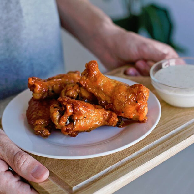 Pizza places normally carry low-carb wings
