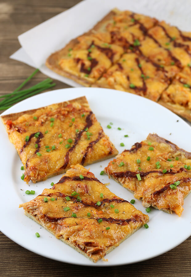 A delicious #keto #dairyfree pizza crust with some amazingly tangy bbq chicken on top. Shared via www.ruled.me