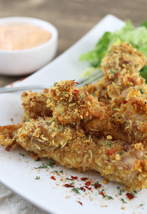 If you're a fan of coconut shrimp, these chicken tenders will be a sure hit. With curry, coconut, and a mango dipping sauce, #keto has never been easier! Shared via //www.ruled.me/
