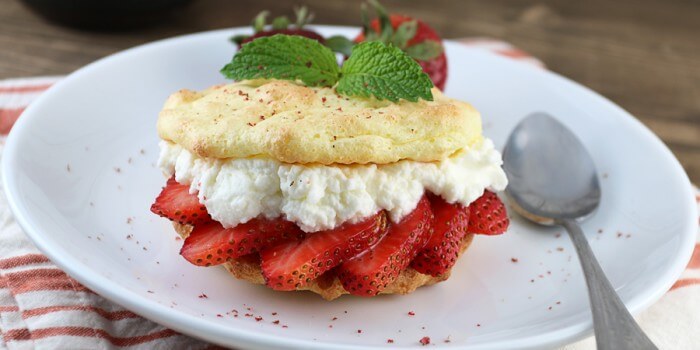 Easy Keto Strawberry Shortcakes