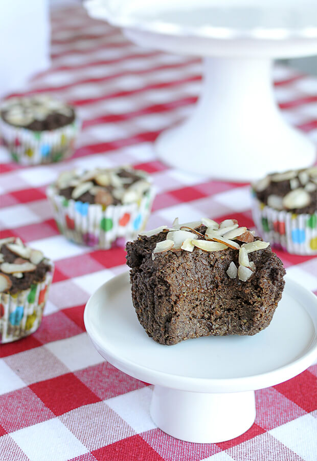 A delicious grab-and-go brownie breakfast muffins for those who don't have time to stick around in the morning. Shared via //www.ruled.me/