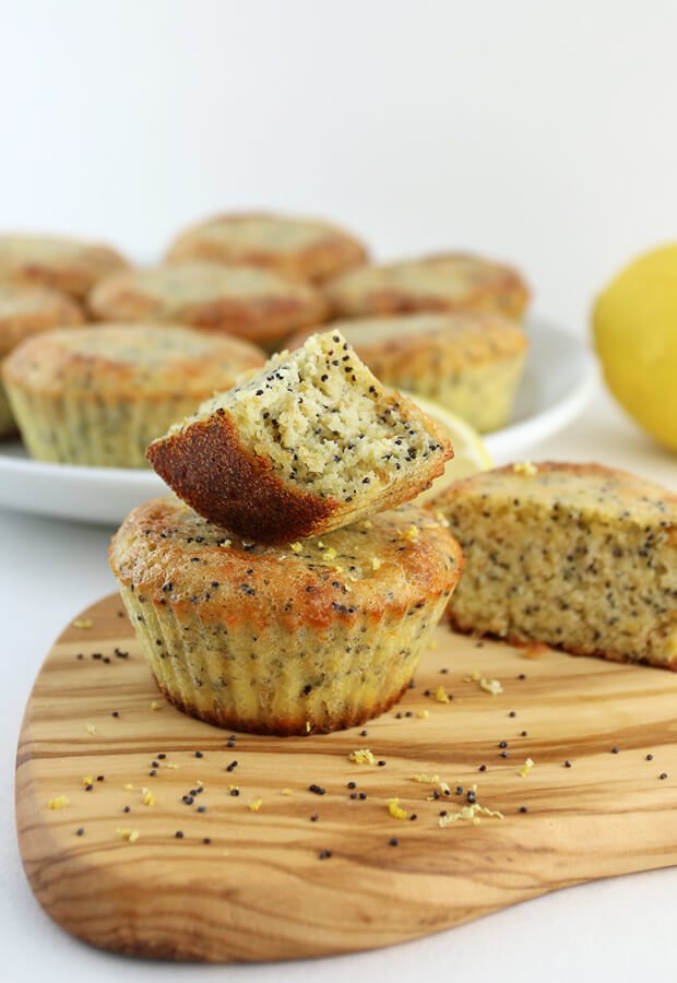 If you're a fan of Lemon Poppyseed flavors, these muffins will be a perfect addition to your morning routine! Shared via //www.ruled.me/