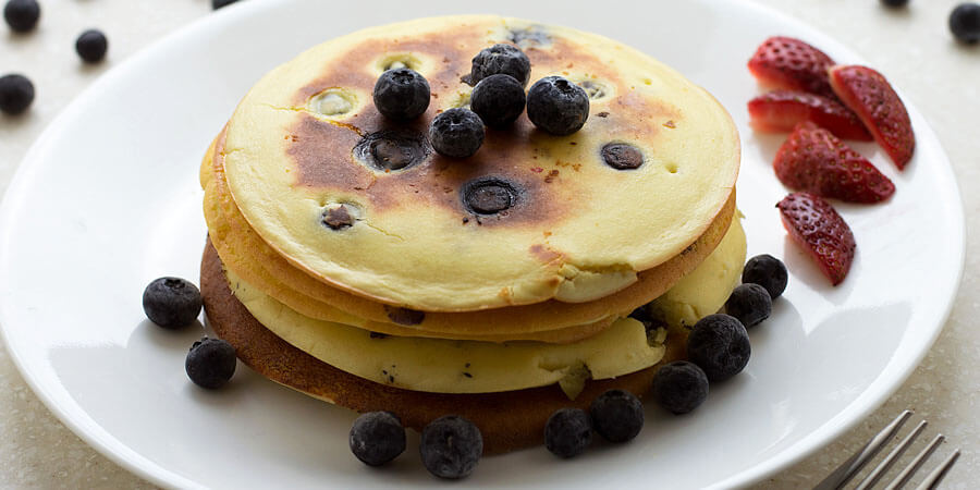 Low Carb Blueberry Ricotta Pancakes