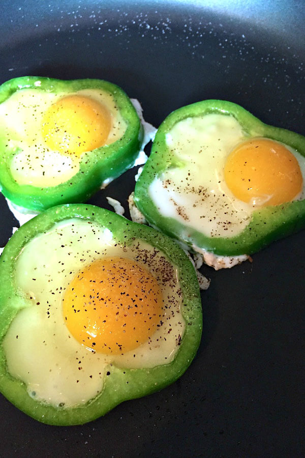 St. Patrick's Day Fried Eggs in Green Pepper Rings