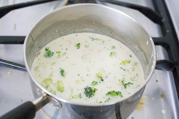 Keto Broccoli and Cheese Soup