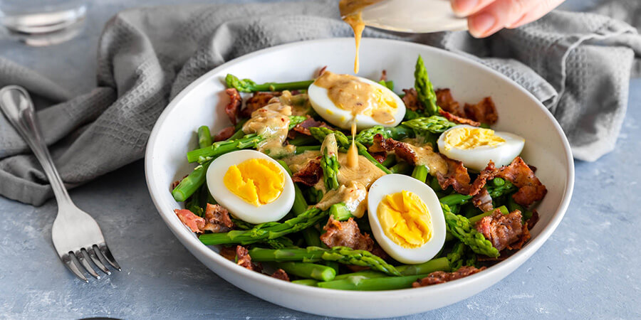 Keto Asparagus, Egg, and Bacon Salad