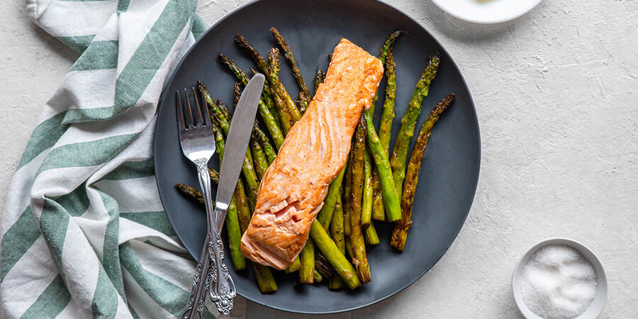 how many ounces of salmon on keto diet?