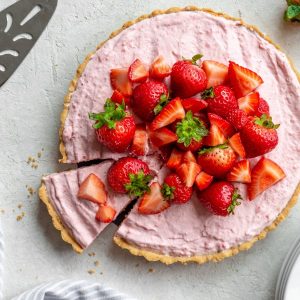 Keto Strawberry Cream Pie Featured