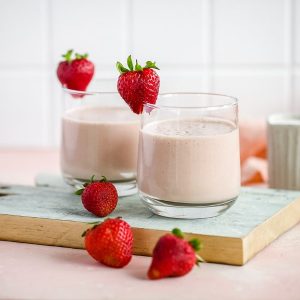 Keto Strawberry Cheesecake Shake Featured